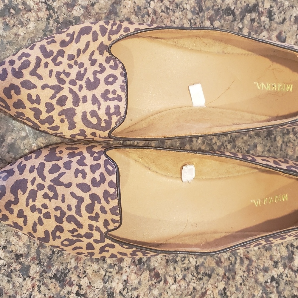 Women's leopard flats